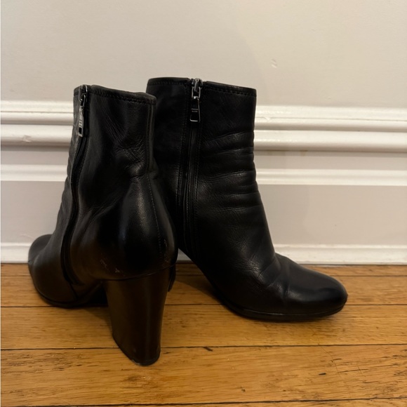 PRADA boots - Picture 2 of 3